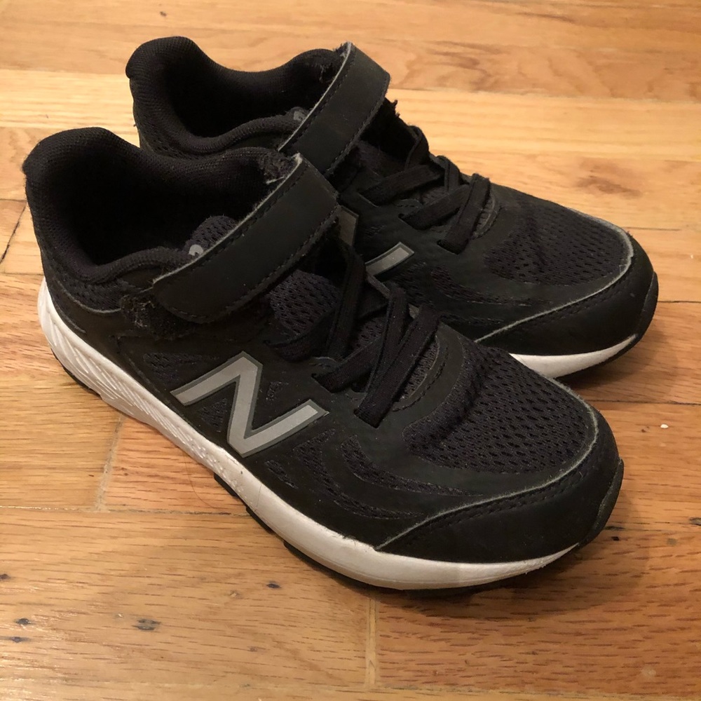 New Balance boy sneakers size 2Y
